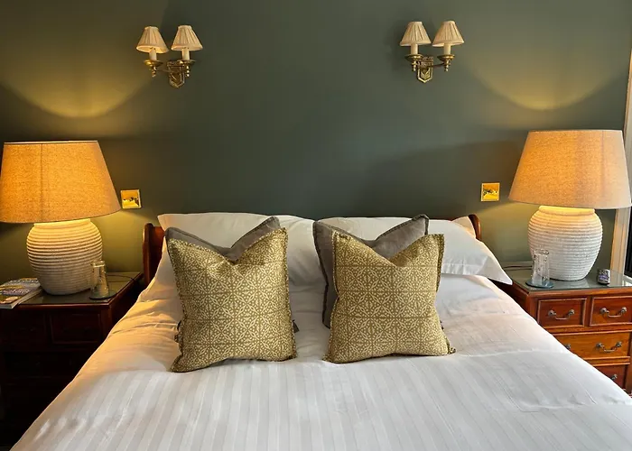 The Crown 4* Roecliffe