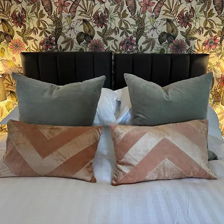 The Crown Roecliffe 4* Roecliffe