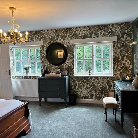 The Crown Roecliffe Hotel