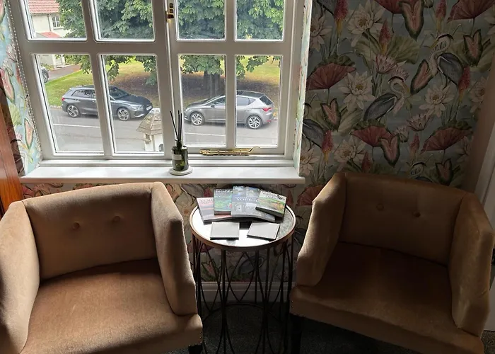 Hotel The Crown 4*