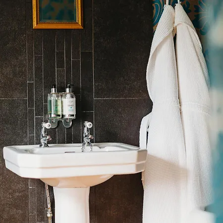 Inn The Crown Roecliffe Harrogate