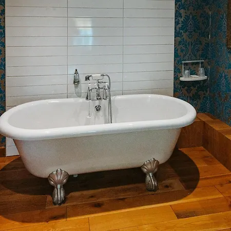 The Crown Roecliffe 4* Harrogate