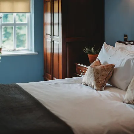 The Crown Roecliffe 4* Harrogate