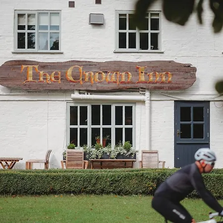 The Crown Roecliffe Inn
