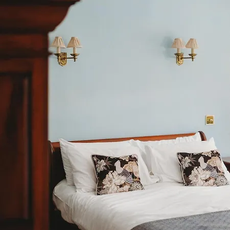 Inn The Crown Roecliffe Harrogate