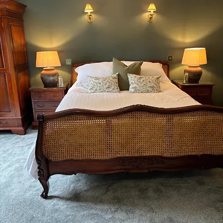 Hotel The Crown Roecliffe