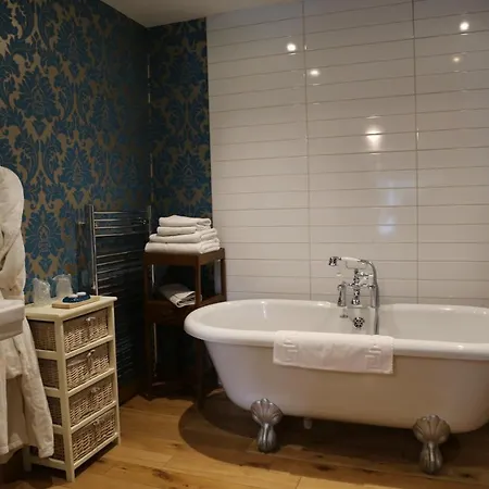 The Crown Roecliffe 4* Harrogate